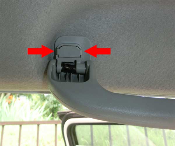 ドライブレコーダーのリアカメラ配線を天井に隠して通してみた 脱力系備忘録blog